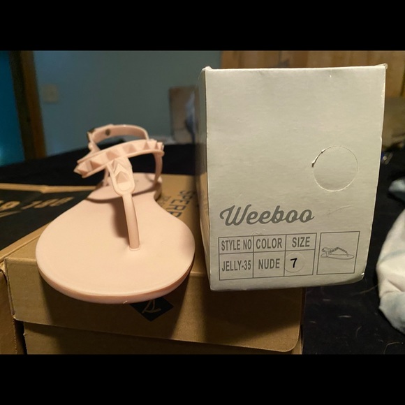 Sandals- brand new - Picture 1 of 2